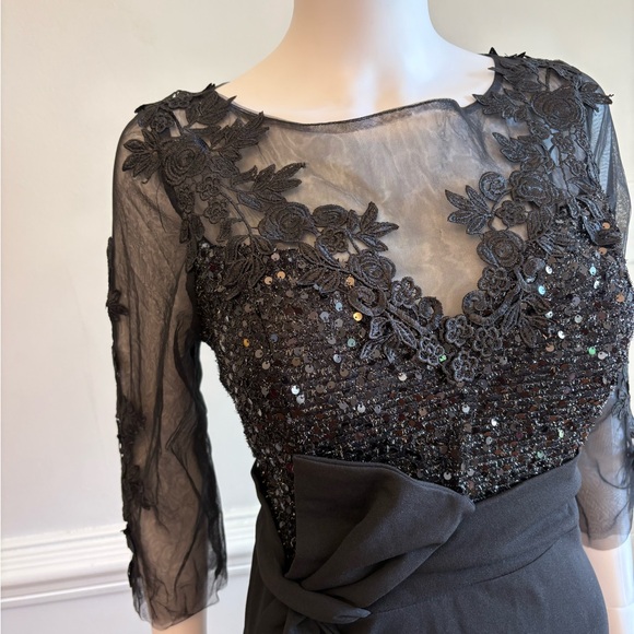 Source Unknown Black Long Sleeve Dress with Floral Embellishments - Picture 3 of 6